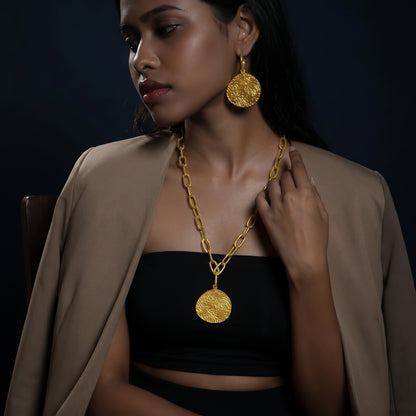 Kwae Necklace
