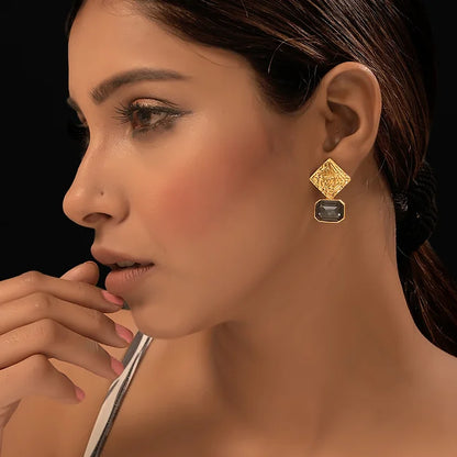 Maera Studs