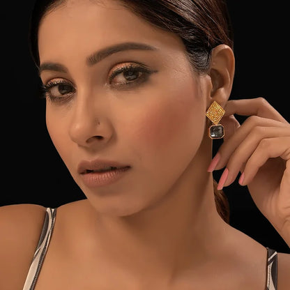 Maera Studs