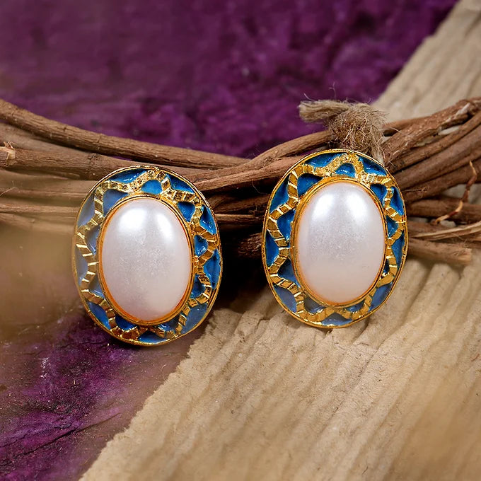 Maeraka Studs